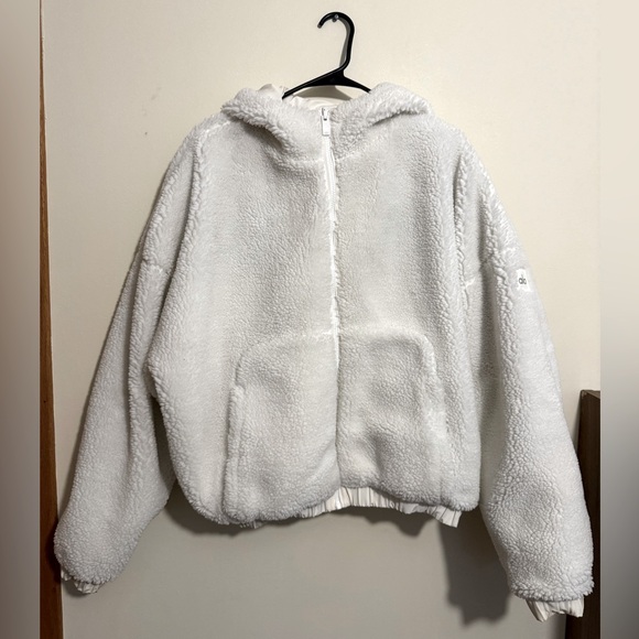 Alo Yoga Duality Reversible Sherpa Jacket - Picture 3 of 4